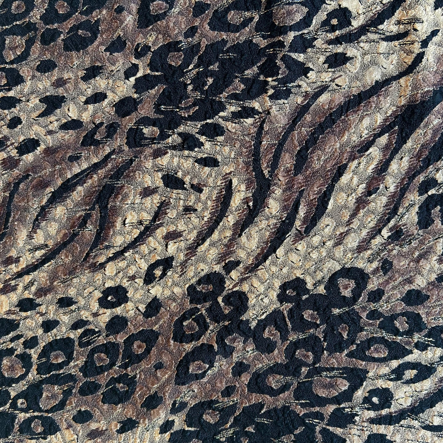 Flecked Animal Print Stretch 3/4 Length Shirt