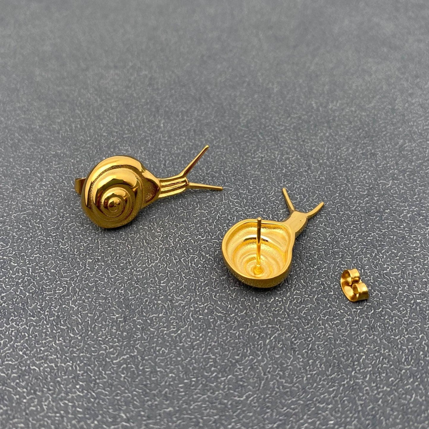 Snail Studs