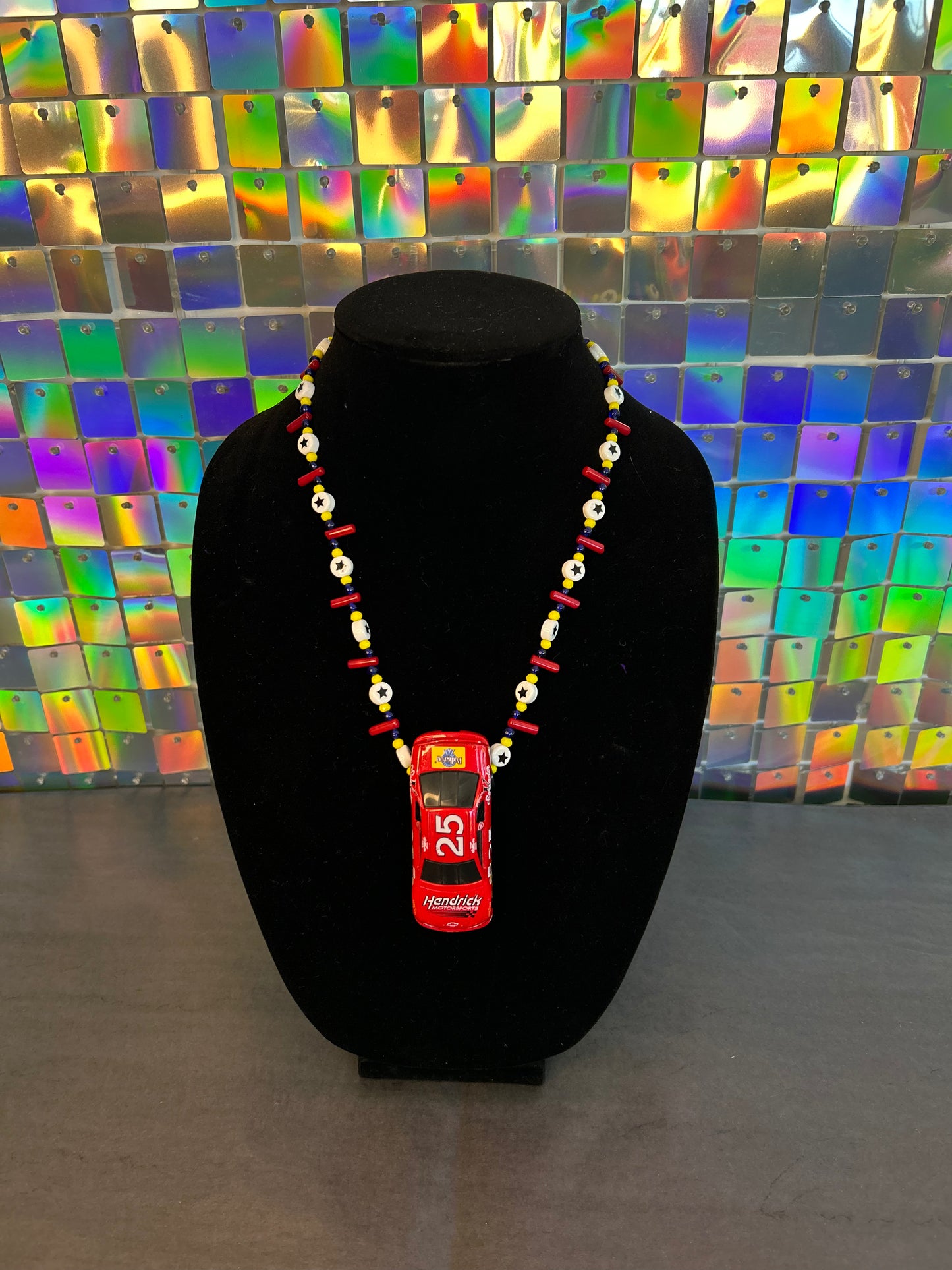 1995 Hendrick 25 Pedigree Hot Wheels Necklace