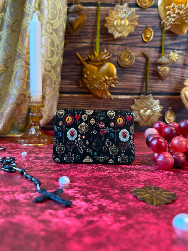 Sacred Hearts Tin
